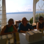 Isabelle Aeschlimann, Abigail Seran et Rachel Maeder en dédicace.